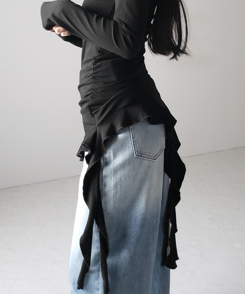 me+em select(ミームセレクト)の「※※【 3color 】クロスチョーカーアシンメトリーラッフルフリルトップス / cross choker asymmetry ruffle frill tops(Tシャツ/カットソー・レディース・チャコール/グレー/ブラック・FREE)」の9枚目の写真