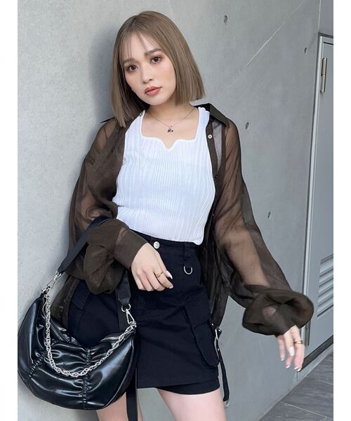 MURUA（ムルーア）の「ボリュームスリーブシャイニーシアーシャツ（シャツ/ブラウス・レディース・ホワイト/ブラウン/ピンク/その他1/ブラック/グレー・FREE）」の7枚目の写真