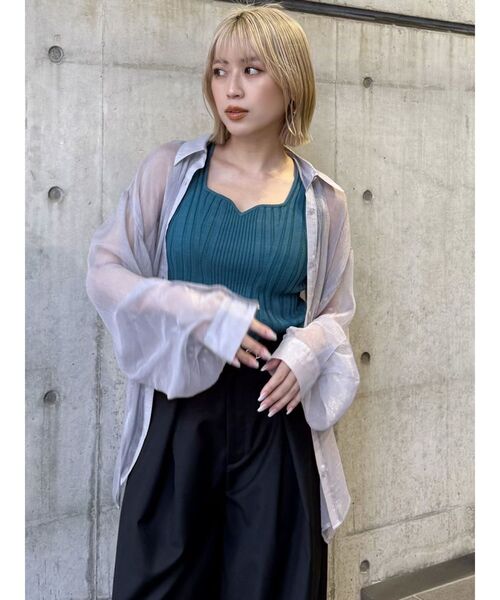 MURUA（ムルーア）の「ボリュームスリーブシャイニーシアーシャツ（シャツ/ブラウス・レディース・ホワイト/ブラウン/ピンク/その他1/ブラック/グレー・FREE）」の18枚目の写真