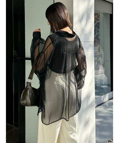 MURUA（ムルーア）の「ボリュームスリーブシャイニーシアーシャツ（シャツ/ブラウス・レディース・ホワイト/ブラウン/ピンク/その他1/ブラック/グレー・FREE）」の21枚目の写真