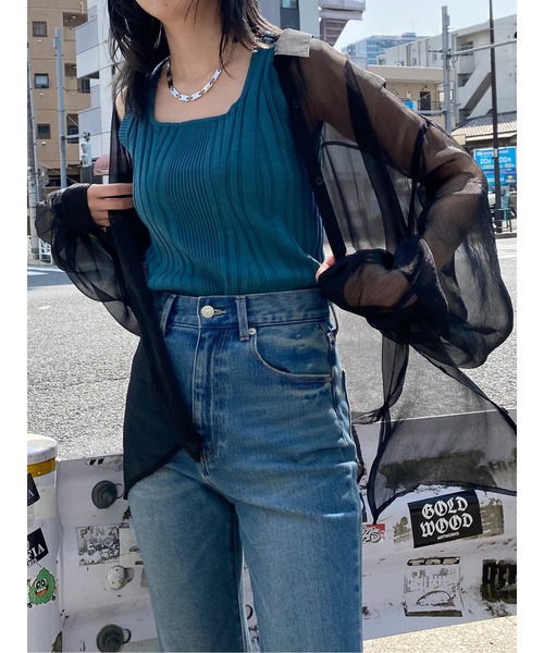 MURUA（ムルーア）の「ボリュームスリーブシャイニーシアーシャツ（シャツ/ブラウス・レディース・ホワイト/ブラウン/ピンク/その他1/ブラック/グレー・FREE）」の3枚目の写真