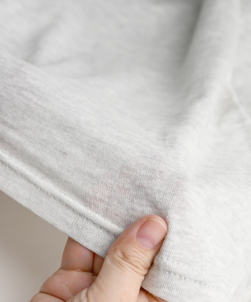MARAI(マーライ)の「UVカット ボトルネック長袖カットソー 紫外線対策(Tシャツ/カットソー・レディース・ブラック/グレー/ホワイト/ネイビー/ライトグレー・LARGE/X-LARGE/MEDIUM)」の10枚目の写真