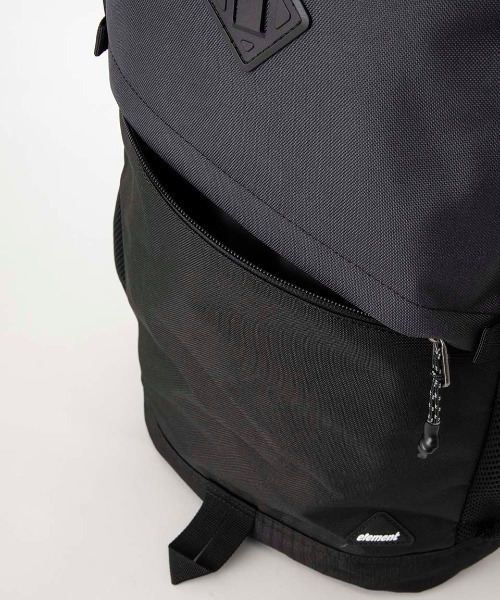ELEMENT（エレメント）の「ELEMENT メンズ OUTER BPK バックパック/リュック 【2025年春夏モデル】/エレメントワンポイントロゴバックパック・リュックサック（バックパック/リュック・メンズ・ブラック・FREE）」の4枚目の写真