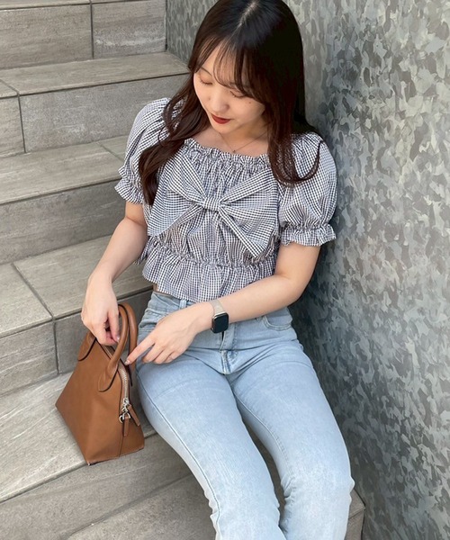 continuer de NICE CLAUP(コンティニューデナイスクラップ)の「【@_chipi2xセレクト】【ガーリーコーデに】オフショル2WAYブラウス(シャツ/ブラウス・レディース・その他2/その他3/その他1/その他4/その他5・FREE)」の15枚目の写真