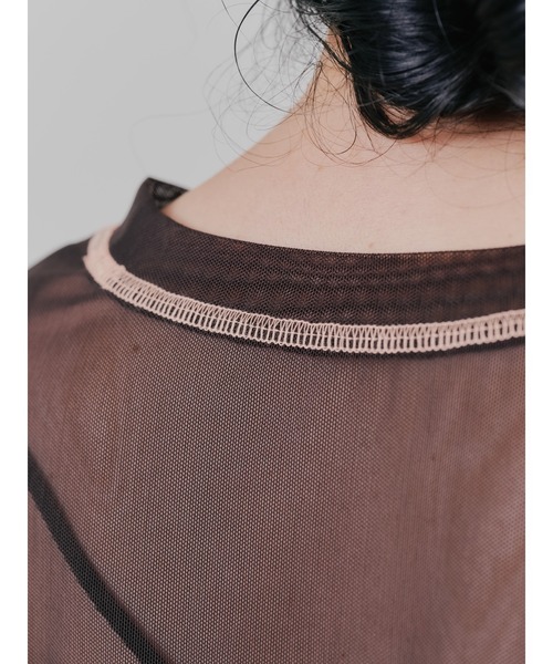 DOLLUPOOPS（ドールアップウップス）の「スリーブメッシュ配色ステッチシアートップス（Tシャツ/カットソー・レディース・ブラック/オフホワイト/ブラウン・38）」の11枚目の写真