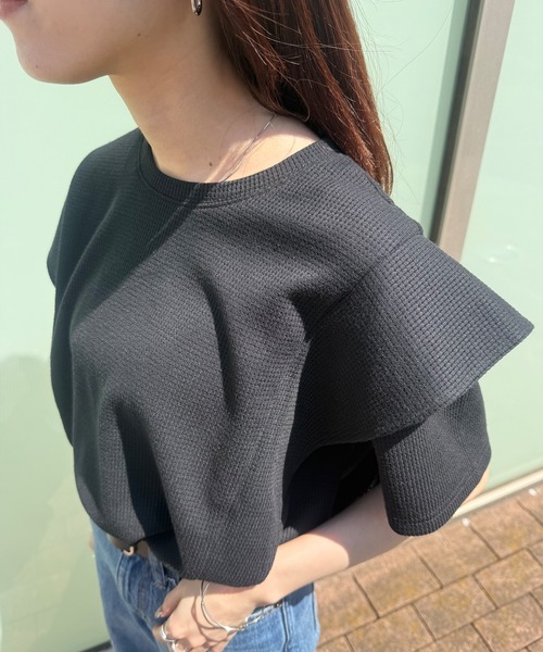 ISOOK（アイスー）の「【ISOOK / アイスー】ラッフルショルダーワッフルT / ラッフルスリーブ フレアスリーブ プルオーバー ブラウス Tシャツ ワッフル生地 サーマル 半袖 夏服 夏トップス 春服 春トップス ZOZOTOWN限定（Tシャツ/カットソー・レディース・ホワイト/アイボリー/ブラック・FREE）」の5枚目の写真