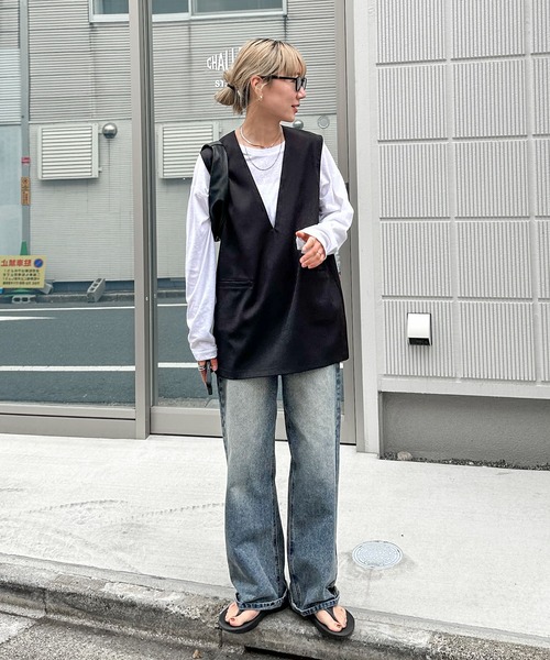 feepur（フェピュール）の「【セットアップ可】Vネックノースリーブプルオーバー（その他トップス・レディース・ブラック/グレイッシュベージュ/チャコールグレー/ブラウン・MEDIUM）」の8枚目の写真