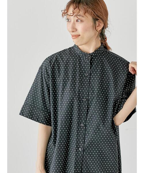 Lugnoncure(ルノンキュール)の「【イージーケア】バンドカラーオーバーシャツ(シャツ/ブラウス・レディース・オフホワイト/ネイビー/ベージュ/ブラック・F)」の2枚目の写真