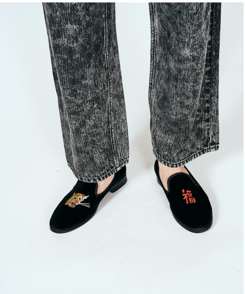 THRIFTY LOOK(スリフティールック)の「THRIFTY LOOK / スリフティールック "福"OPERA PUMPS(スリッポン・メンズ・ブラック/ブラック系1・10/9)」の5枚目の写真