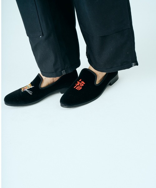 THRIFTY LOOK(スリフティールック)の「THRIFTY LOOK / スリフティールック "福"OPERA PUMPS(スリッポン・メンズ・ブラック/ブラック系1・10/9)」の11枚目の写真