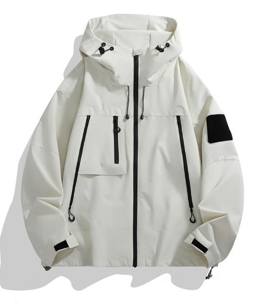 セール】「アウトドアも街も、これ一枚で自由自在。」フード付き