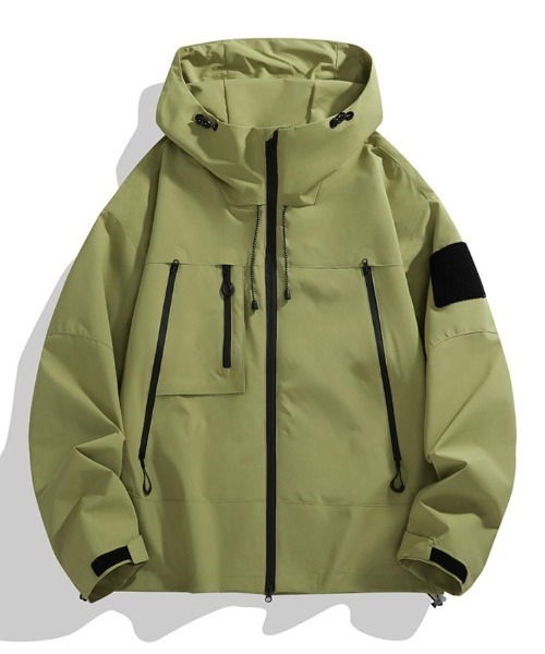 セール】「アウトドアも街も、これ一枚で自由自在。」フード付き