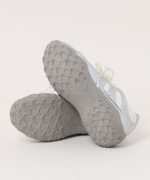 Shoes in Closet（シューズインクローゼット）の「軽量 2WAY パール付 チュールリボン ダブル レースアップ スニーカー 531（スニーカー・レディース・ホワイト/シルバー・S/M/L/LL）」の18枚目の写真