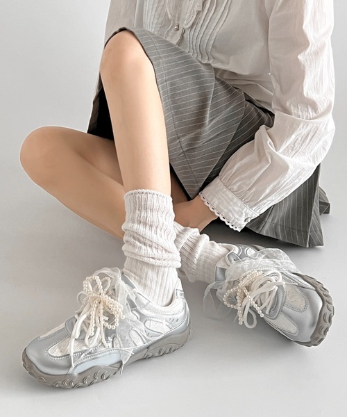 Shoes in Closet（シューズインクローゼット）の「軽量 2WAY パール付 チュールリボン ダブル レースアップ スニーカー 531（スニーカー・レディース・ホワイト/シルバー・S/M/L/LL）」の12枚目の写真