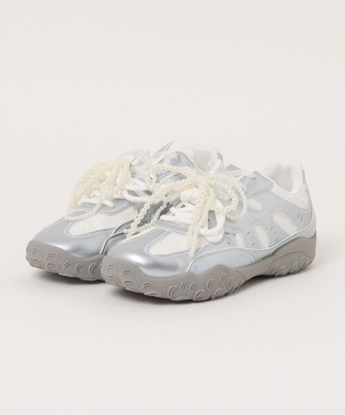 Shoes in Closet（シューズインクローゼット）の「軽量 2WAY パール付 チュールリボン ダブル レースアップ スニーカー 531（スニーカー・レディース・ホワイト/シルバー・S/M/L/LL）」の22枚目の写真