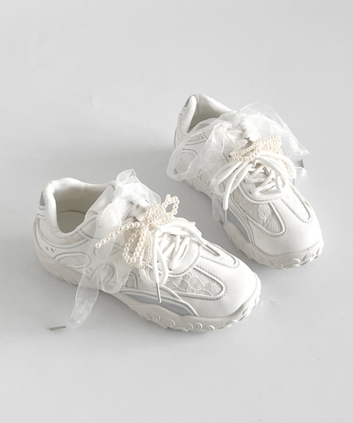 Shoes in Closet（シューズインクローゼット）の「軽量 2WAY パール付 チュールリボン ダブル レースアップ スニーカー 531（スニーカー・レディース・ホワイト/シルバー・S/M/L/LL）」の20枚目の写真