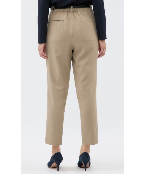 AOYAMA（アオヤマ）の「【手軽スーツ・パンツ】ビジネスからカジュアルまで◎テーパードパンツ/ベージュ/9分丈｜通勤＆オフィス＆入卒｜自宅で洗える・防シワ・撥水加工・セットアップ着用可｜ゼロプレッシャースーツ｜（スーツパンツ・レディース・ベージュ・S/M/L/LL）」の11枚目の写真