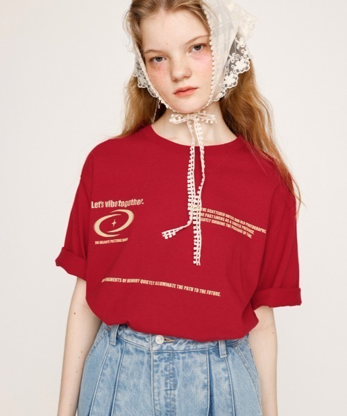 SLY（スライ）の「FRONT LOGO C/N TOPS フロント ロゴ クルーネック トップス（Tシャツ/カットソー・レディース・杢グレー/ホワイト/レッド/ネイビー・FREE）」の4枚目の写真