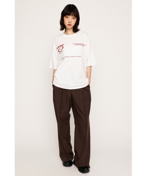 SLY（スライ）の「FRONT LOGO C/N TOPS フロント ロゴ クルーネック トップス（Tシャツ/カットソー・レディース・杢グレー/ホワイト/レッド/ネイビー・FREE）」の5枚目の写真