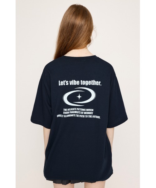 SLY（スライ）の「FRONT LOGO C/N TOPS フロント ロゴ クルーネック トップス（Tシャツ/カットソー・レディース・杢グレー/ホワイト/レッド/ネイビー・FREE）」の16枚目の写真