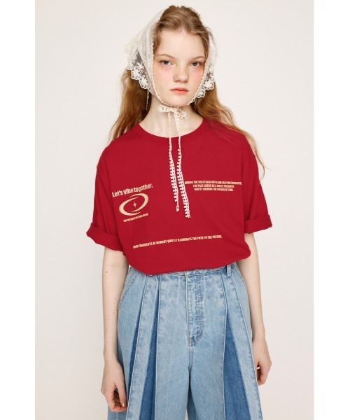 SLY（スライ）の「FRONT LOGO C/N TOPS フロント ロゴ クルーネック トップス（Tシャツ/カットソー・レディース・杢グレー/ホワイト/レッド/ネイビー・FREE）」の17枚目の写真