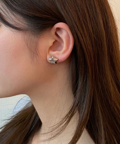 FOREVER 21（フォーエバー トゥエンティーワン）の「スターノンホールピアス（ピアス（両耳用）・レディース・ゴールド/シルバー・FREE）」の2枚目の写真