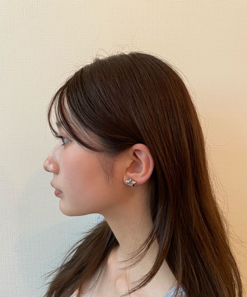 FOREVER 21（フォーエバー トゥエンティーワン）の「スターノンホールピアス（ピアス（両耳用）・レディース・ゴールド/シルバー・FREE）」の3枚目の写真