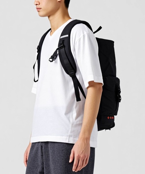 Reebok(リーボック)の「【EC別注】Reebok リーボック リュックサック 大容量 約20L A4 PC収納 多ポケット ナイロン バックパック(バックパック/リュック・メンズ・ブラック×レッド/ブラック・FREE)」の9枚目の写真