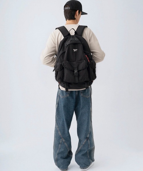 Reebok(リーボック)の「【EC別注】Reebok リーボック リュックサック 大容量 約20L A4 PC収納 多ポケット ナイロン バックパック(バックパック/リュック・メンズ・ブラック×レッド/ブラック・FREE)」の4枚目の写真