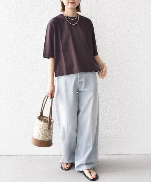 SHIPS(シップス)の「ワンポイント 刺繍 スムース ワイド TEE(Tシャツ/カットソー・レディース・ホワイト/ブラウン/ベージュ・ONE SIZE)」の13枚目の写真
