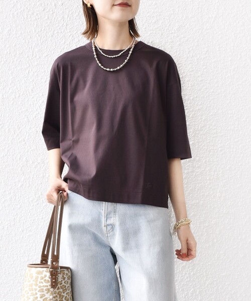 SHIPS(シップス)の「ワンポイント 刺繍 スムース ワイド TEE(Tシャツ/カットソー・レディース・ホワイト/ブラウン/ベージュ・ONE SIZE)」の14枚目の写真