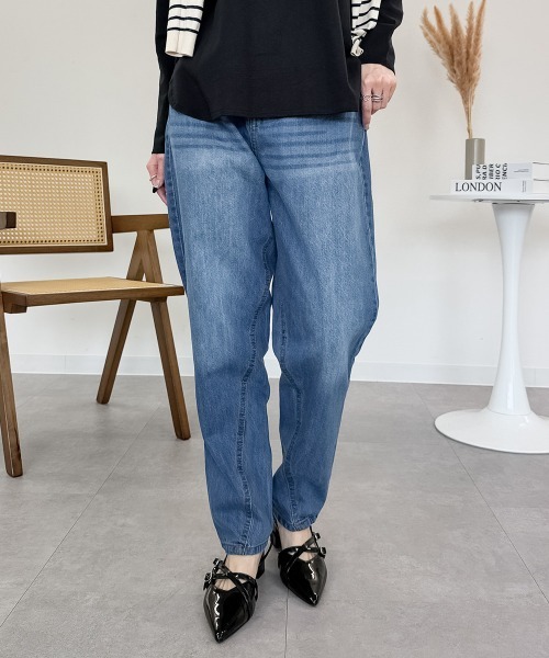 RCD（アールシーディー）の「【高身長･大きいサイズ対応/6サイズ展開】サルエルデニムパンツ（デニムパンツ・レディース・ネイビー/ホワイト/ブルー/ワンウォッシュ・S/M/L/LL/3L/4L）」の4枚目の写真