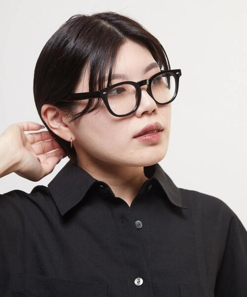 CONVERSE TOKYO(コンバーストウキョウ)の「PHOTOCHROMIC SUNGLASSES(サングラス・レディース・ブラック/グレー・FREE)」の3枚目の写真