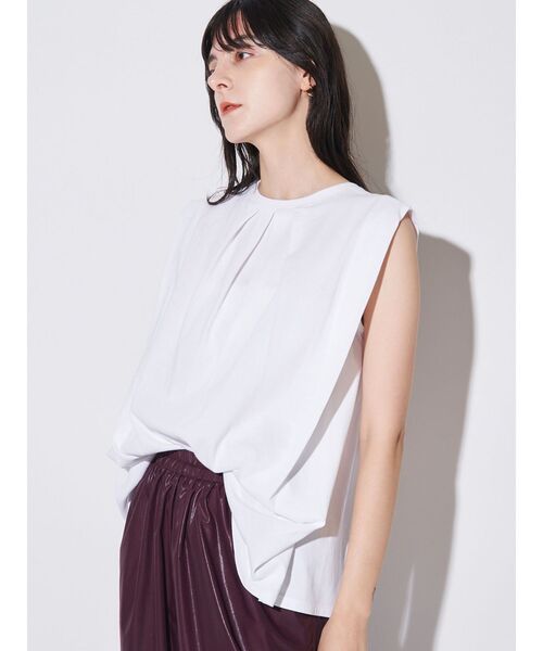 ELENDEEK（エレンディーク）の「テックマテリアルタックカットソー【速乾/汗シミ防止】（Tシャツ/カットソー・レディース・ボルドー/オフホワイト/チャコールグレー・FREE）」の15枚目の写真