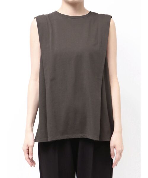 ELENDEEK（エレンディーク）の「テックマテリアルタックカットソー【速乾/汗シミ防止】（Tシャツ/カットソー・レディース・ボルドー/オフホワイト/チャコールグレー・FREE）」の5枚目の写真