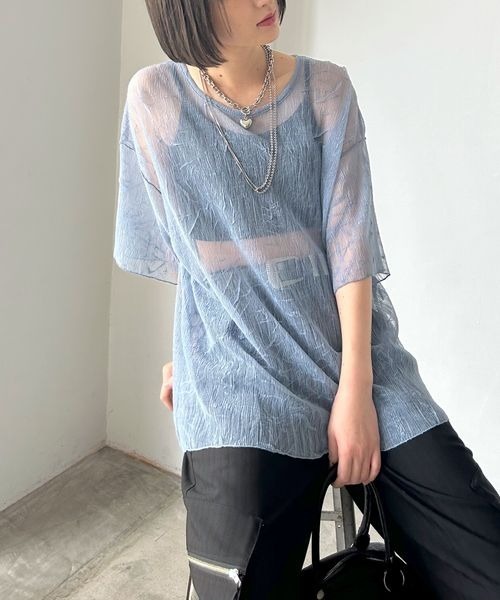 PAGEBOY(ページボーイ)の「カットプリーツシアーT(Tシャツ/カットソー・レディース・オフホワイト/ブラック/サックスブルー・FREE)」の3枚目の写真