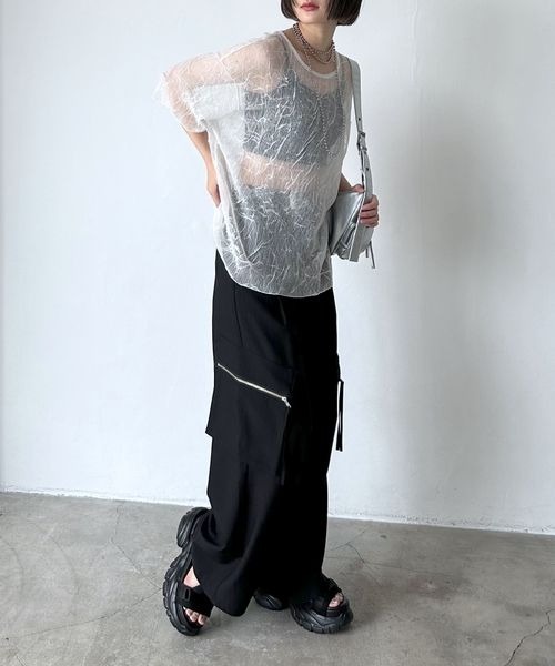 PAGEBOY(ページボーイ)の「カットプリーツシアーT(Tシャツ/カットソー・レディース・オフホワイト/ブラック/サックスブルー・FREE)」の5枚目の写真