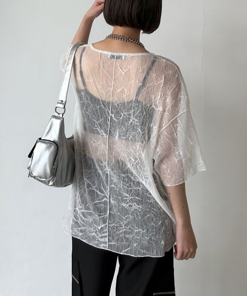 PAGEBOY(ページボーイ)の「カットプリーツシアーT(Tシャツ/カットソー・レディース・オフホワイト/ブラック/サックスブルー・FREE)」の8枚目の写真