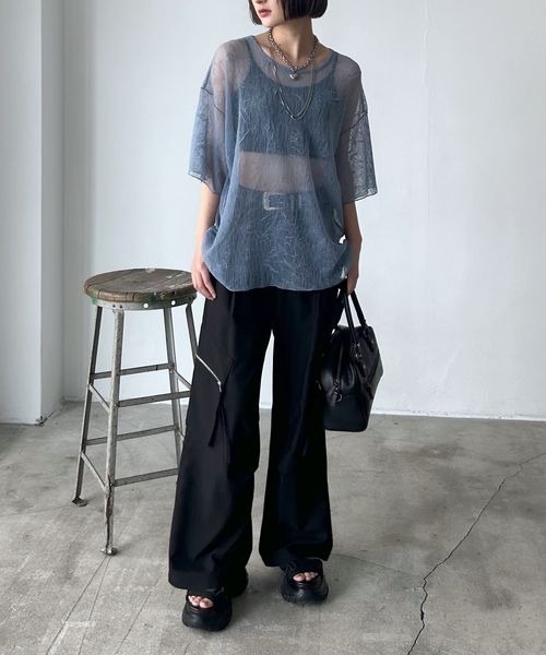 PAGEBOY(ページボーイ)の「カットプリーツシアーT(Tシャツ/カットソー・レディース・オフホワイト/ブラック/サックスブルー・FREE)」の16枚目の写真