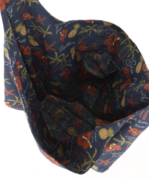 anap mimpi（アナップミンピ）の「リネンライク アロハ柄 2WAY ショルダー バック（ショルダーバッグ・レディース・ネイビー/サックスブルー/ブラウン・FREE）」の8枚目の写真