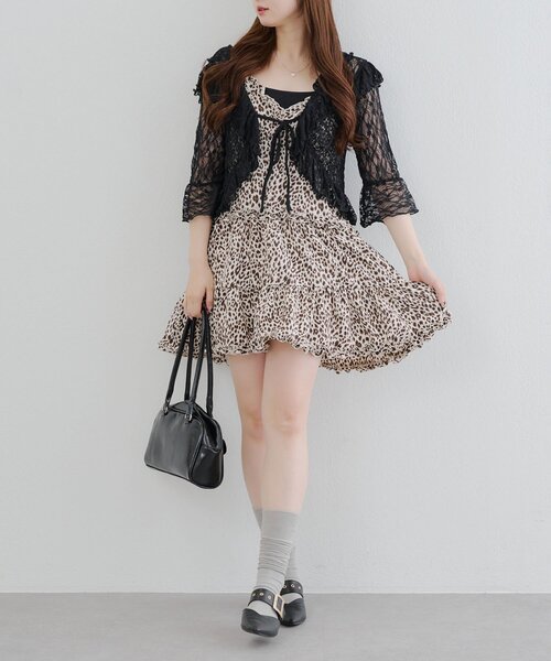 continuer de NICE CLAUP（コンティニューデナイスクラップ）の「ラッフルフリルレースボレロ（カーディガン/ボレロ・レディース・ブラック/アイボリー/オフホワイト・FREE）」の12枚目の写真