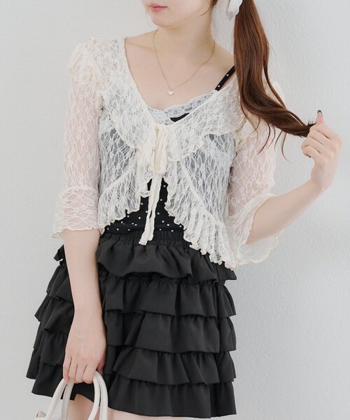 continuer de NICE CLAUP（コンティニューデナイスクラップ）の「ラッフルフリルレースボレロ（カーディガン/ボレロ・レディース・ブラック/アイボリー/オフホワイト・FREE）」の10枚目の写真