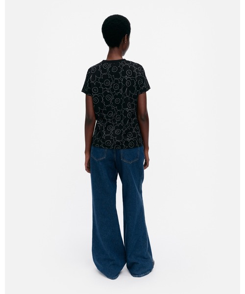 marimekko(マリメッコ)の「Heleys Piirto Unikko / t-shirt(Tシャツ/カットソー・レディース・ブラック・SMALL/MEDIUM/X-SMALL/LARGE/X-LARGE)」の4枚目の写真
