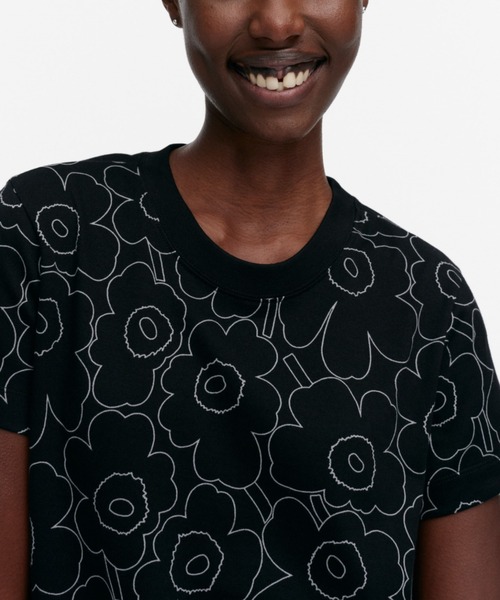 marimekko(マリメッコ)の「Heleys Piirto Unikko / t-shirt(Tシャツ/カットソー・レディース・ブラック・SMALL/MEDIUM/X-SMALL/LARGE/X-LARGE)」の5枚目の写真