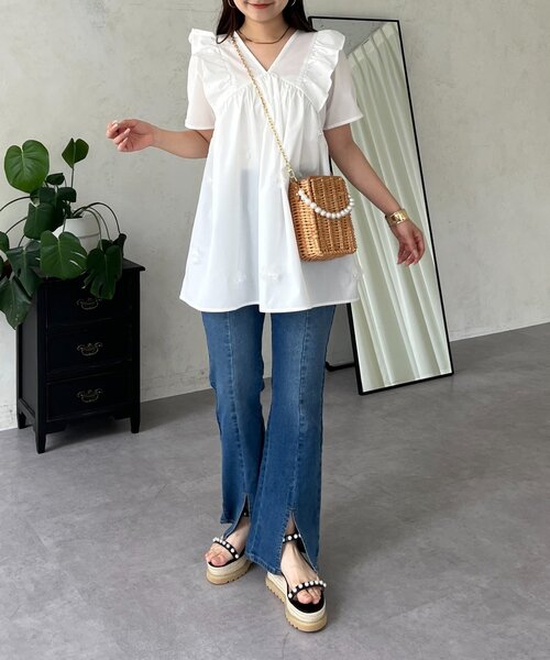 prose verse(プロズヴェール)の「フラワーモチーフフリルVネックブラウス(シャツ/ブラウス・レディース・ブラック/オフホワイト・LARGE/MEDIUM)」の20枚目の写真