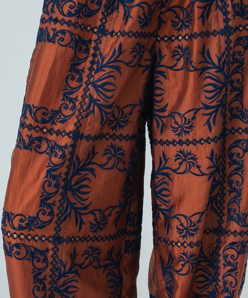 ROSE BUD(ローズバッド)の「EMBROIDERY PANTS(その他パンツ・レディース・ホワイト/ブラウン/ブラック・ONE SIZE)」の17枚目の写真