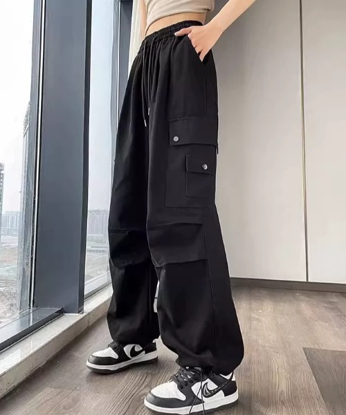 ampm（エーエムピーエム）の「シャカシャカカーゴパンツ/Y2K/ワイドシルエット（カーゴパンツ・レディース・オフホワイト/ブラック/グレー・S/L/M）」の15枚目の写真