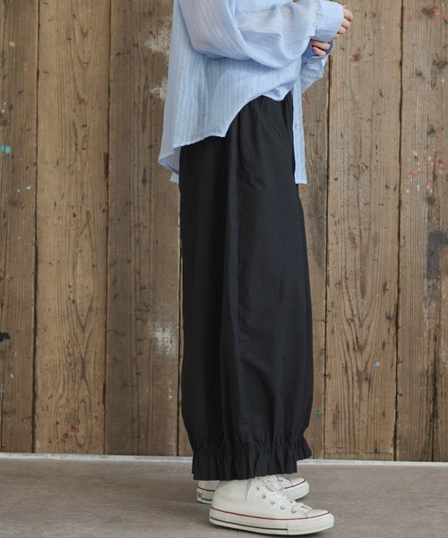 Crisp(クリスプ)の「フリルヘムギャザーパンツ(その他パンツ・レディース・ブラック/ベージュ・FREE)」の13枚目の写真