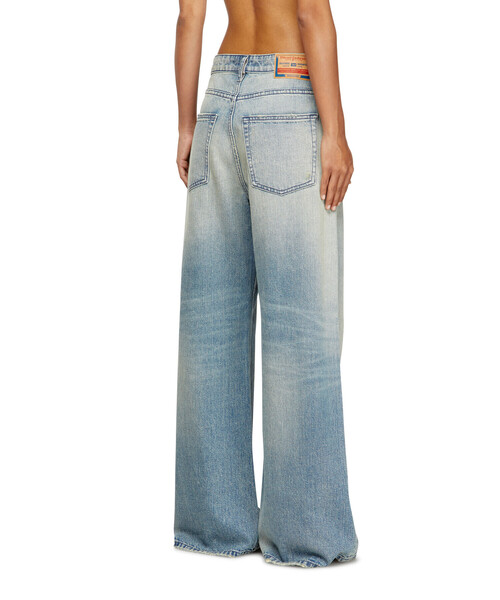 DIESEL（ディーゼル）の「ウィメンズ デニムパンツ RELAXED 1996 D-SIRE L.30（デニムパンツ・レディース・ライトインディゴブルー・29inch/27inch/28inch/25inch/26inch/24inch/23inch）」の2枚目の写真