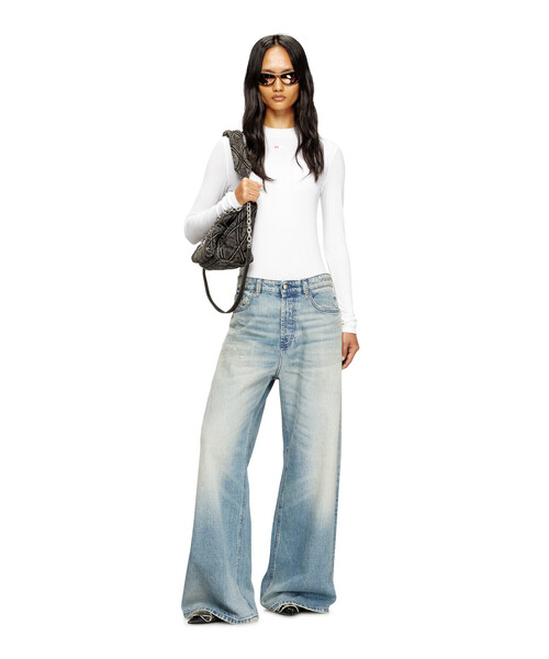 DIESEL（ディーゼル）の「ウィメンズ デニムパンツ RELAXED 1996 D-SIRE L.30（デニムパンツ・レディース・ライトインディゴブルー・29inch/27inch/28inch/25inch/26inch/24inch/23inch）」の4枚目の写真